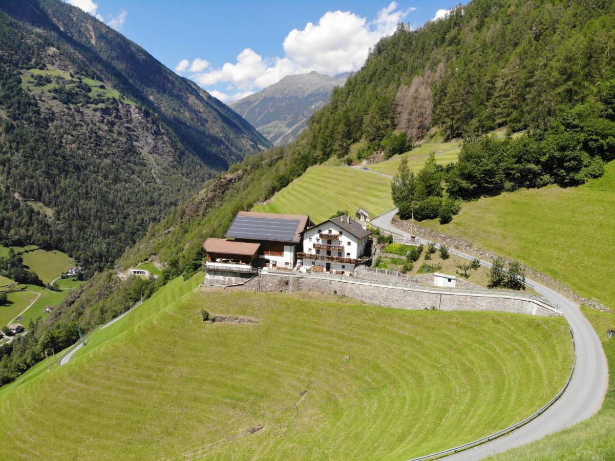 Unterversanthof - Grosse Ferienwohnung Fuer Bis Zu 6 Personen Naturns Exterior foto